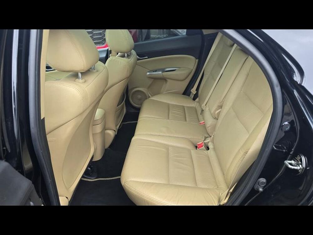 Honda Civic 1.8 i-VTEC ExecutiveCuir/Navi i-shift 5p