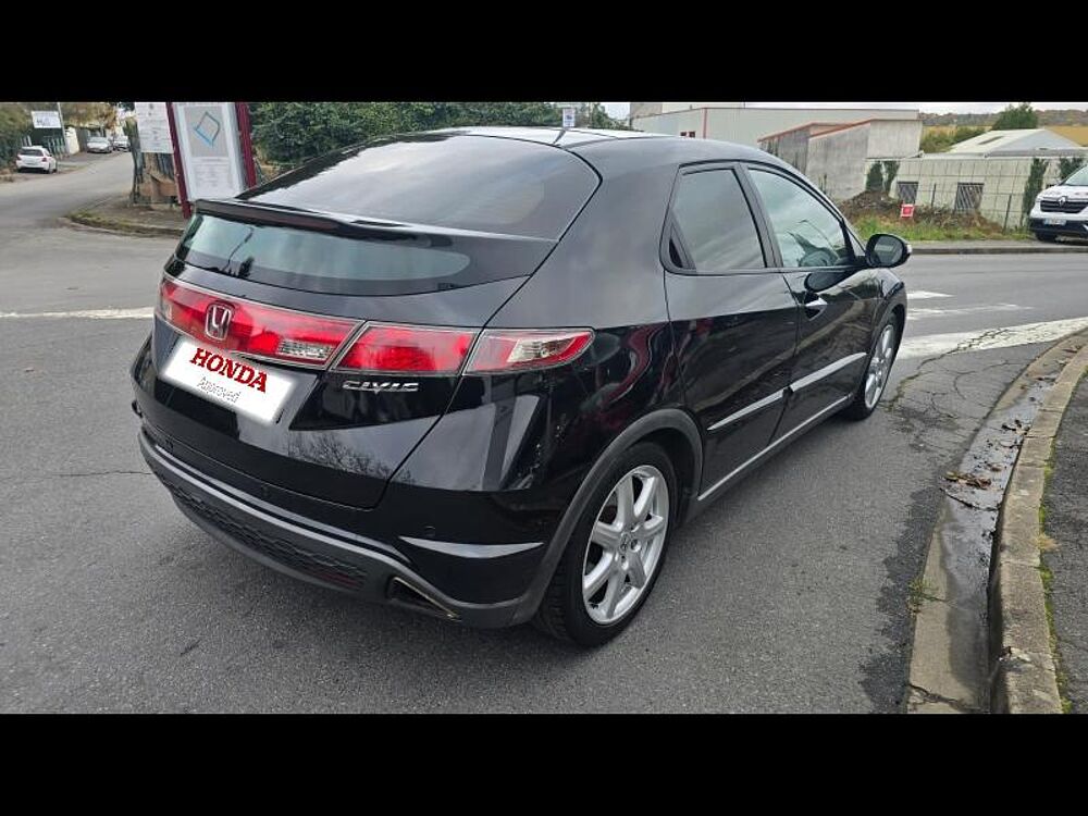 Honda Civic 1.8 i-VTEC ExecutiveCuir/Navi i-shift 5p