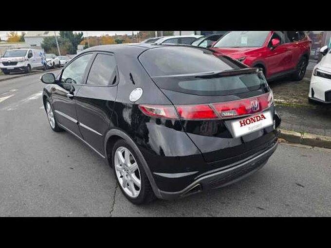 Honda Civic 1.8 i-VTEC ExecutiveCuir/Navi i-shift 5p