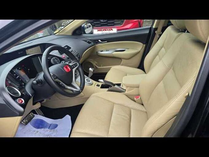 Honda Civic 1.8 i-VTEC ExecutiveCuir/Navi i-shift 5p