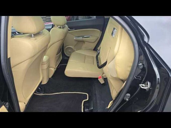 Honda Civic 1.8 i-VTEC ExecutiveCuir/Navi i-shift 5p