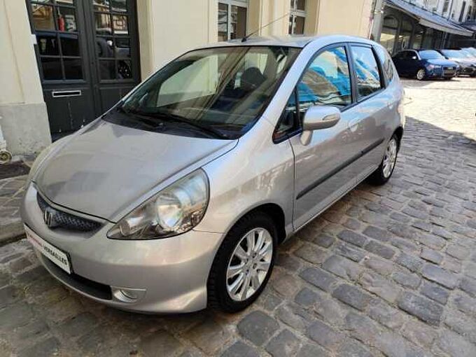Honda  Jazz 1.4i Graphite CVT
